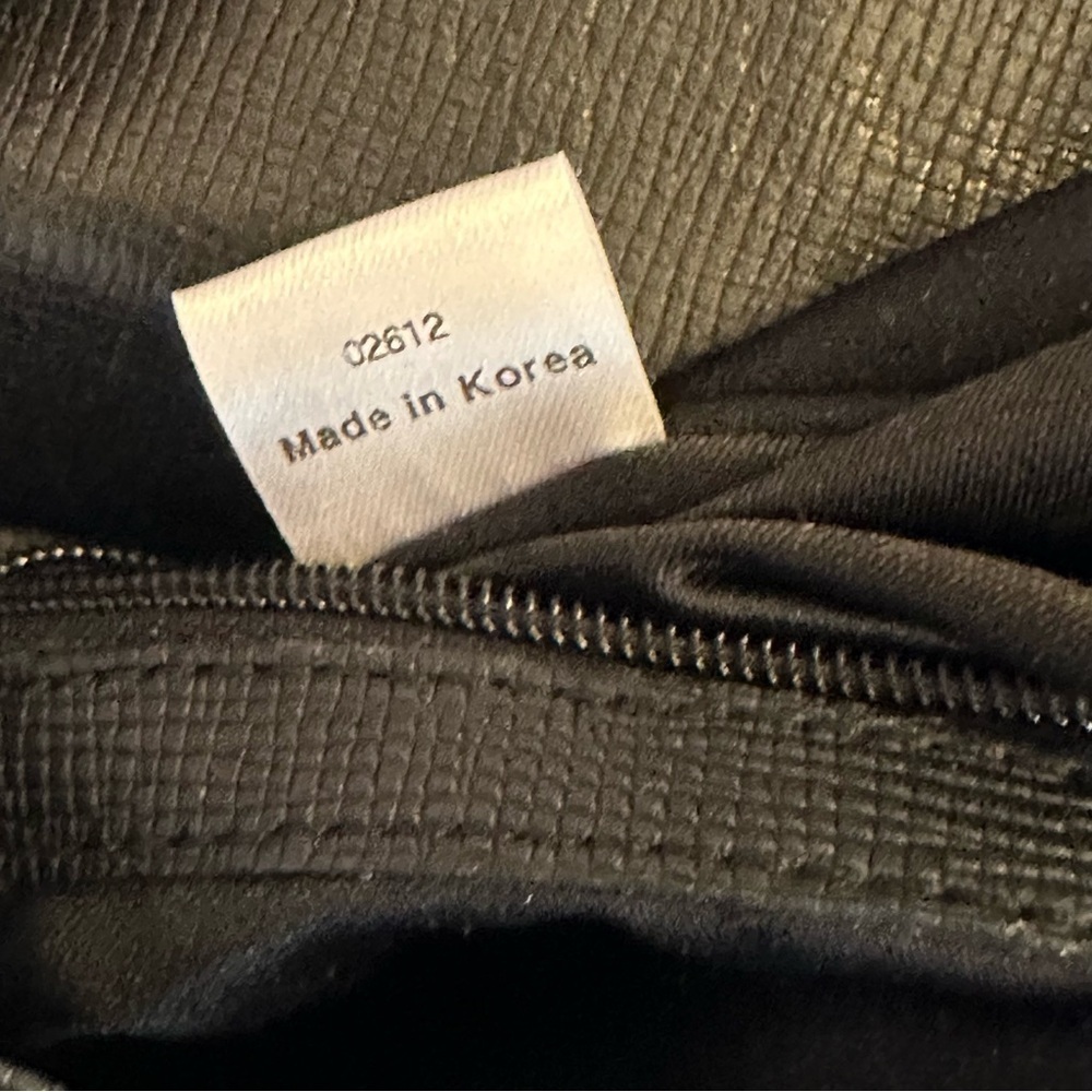 🔥Authentic Vintage MCM Small Black Saffiano  Leather Tote Bag/ Flap Closure 🔥 - Picture 10 of 13